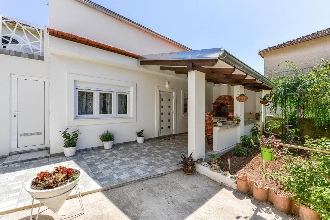 Apartment Yula Zadar Exterior photo